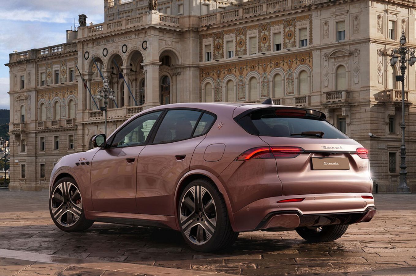 Ιδού οι ανανεωμένες Maserati Granturismo, Grancabrio και Grecale